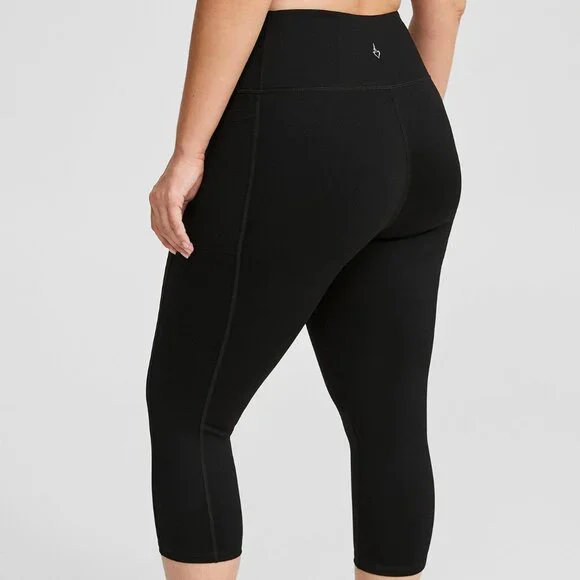 torrid Pants Jumpsuits Torrid Performance Capri Crop Active